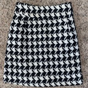 Naked Wardrobe Houndstooth mini skirt